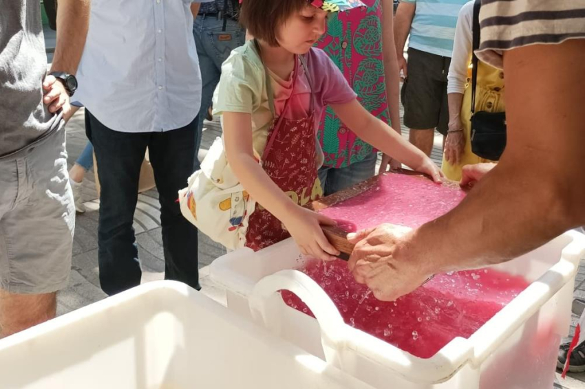 Créez avec du papier avec TEAcompanyEM à Banyoles!