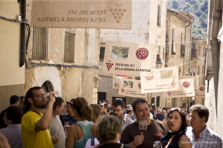 Wine and Old-Fashioned Grape Harvest Festival, Poboleda