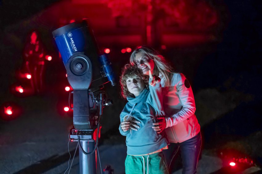 Viatja per les galàxies amb MónNatura Pirineus