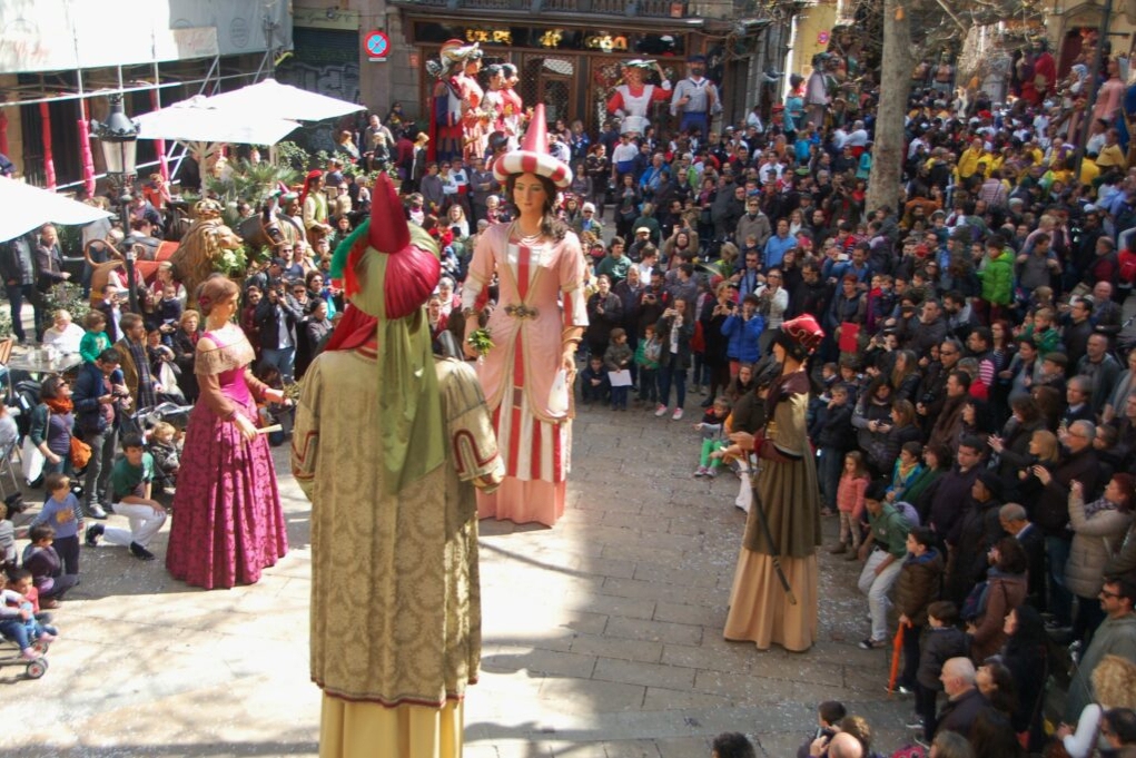 Experience the Sant Josep festivals and fairs in Catalonia!