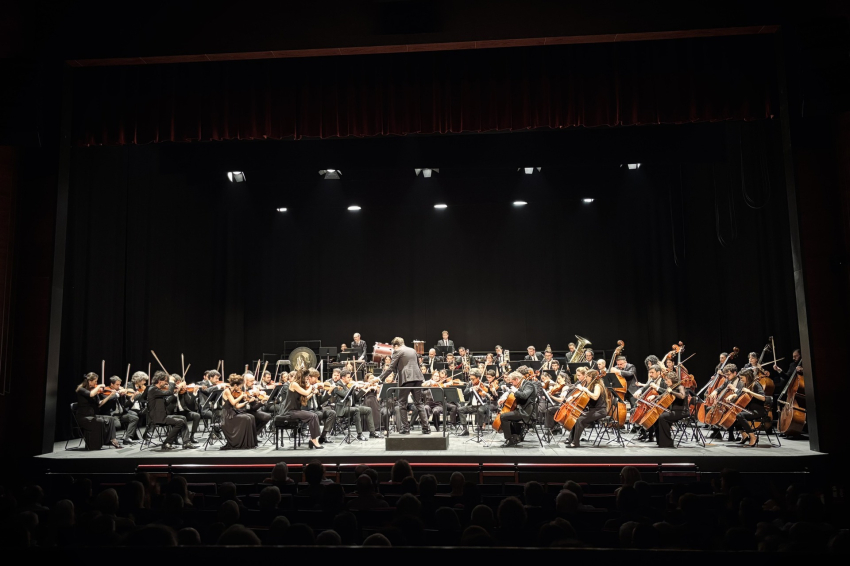 Franz Schubert Filharmonia amb Apartaments TGNA Rambla 68