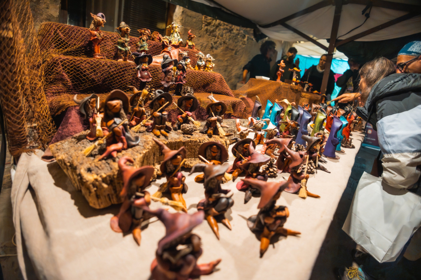 Feria de las Brujas de Sant Feliu Sasserra (54116564666_14337848ba_k)