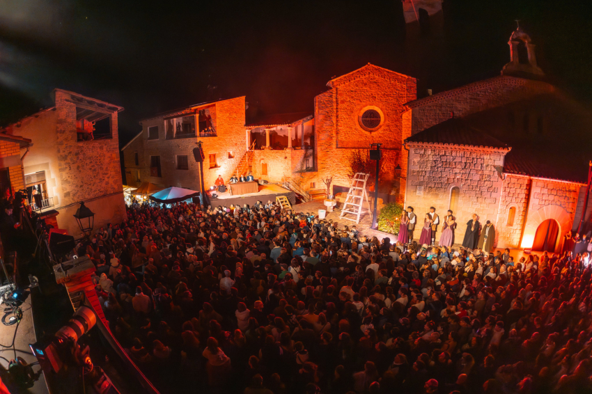 Feria de las Brujas de Sant Feliu Sasserra (54117049025_8e3c4a2e1d_k)