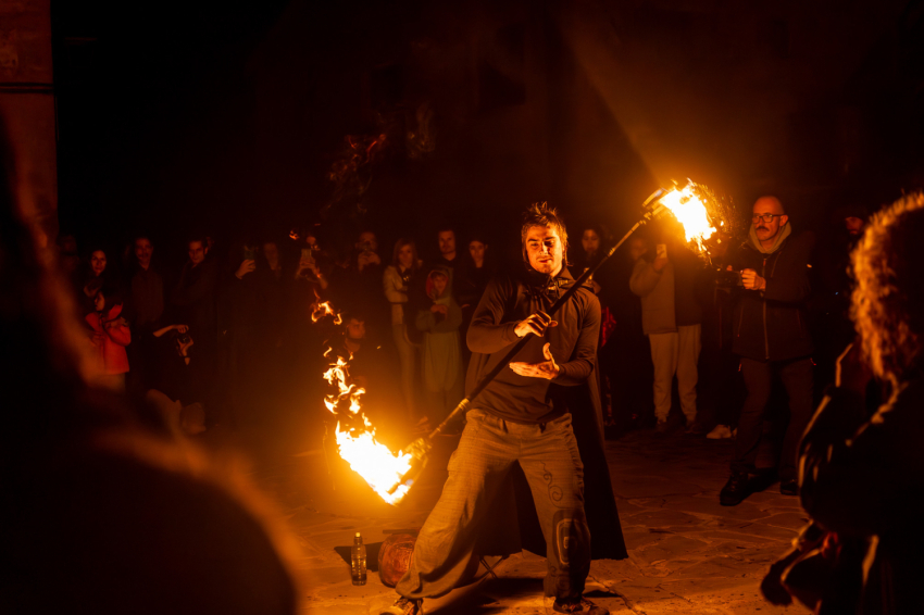 Fes-ta Bruixa (Witches Festival) in Sant Feliu Sasserra (54117054655_028fbf144c_k)