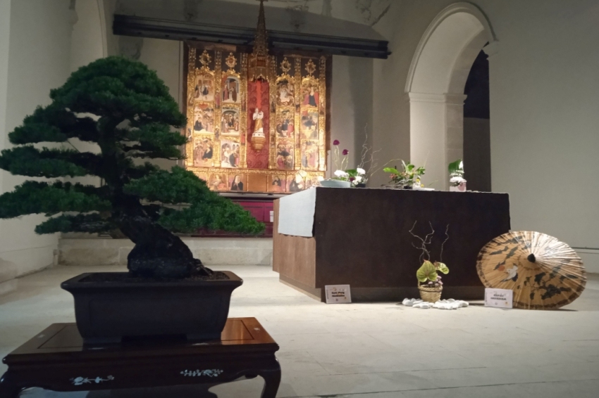 È bo, è mel et exposition de fleurs à Banyoles (Ebo Emel Setmana Gastronomica Floral Banyoles Expo Flors Monestir)