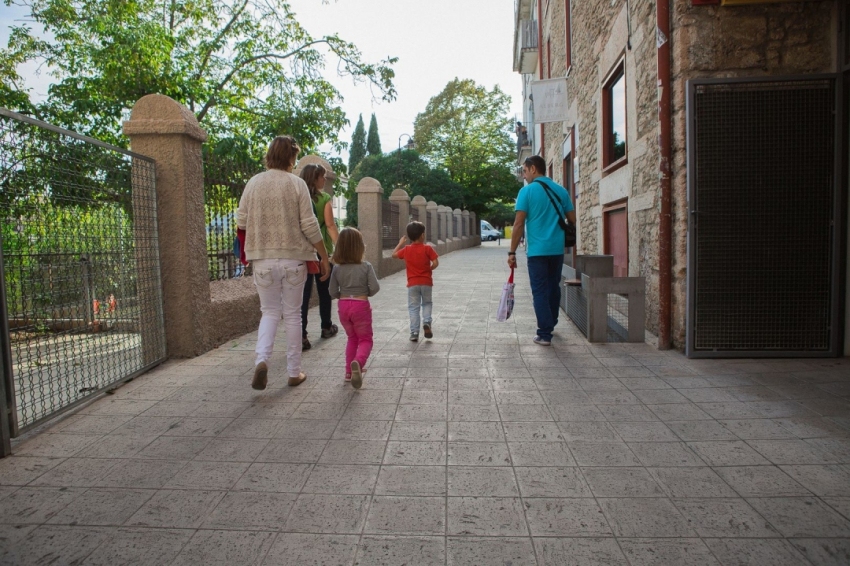 Activité familiale Entre la pierre et leau à Banyoles (Activitat Familiar Entre La Pedra I Aigua 2)