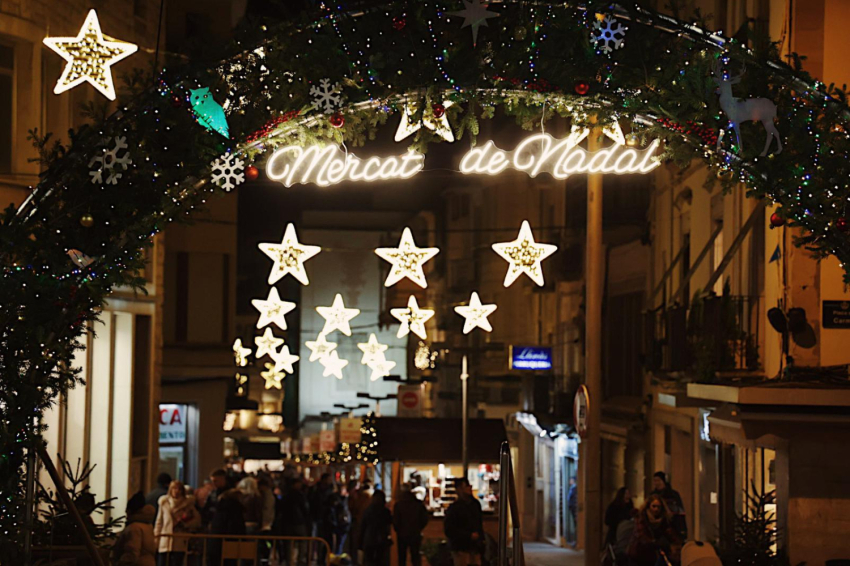 Fira dArtistes i Mercat de Nadal a Tàrrega (Arc De Nadal)