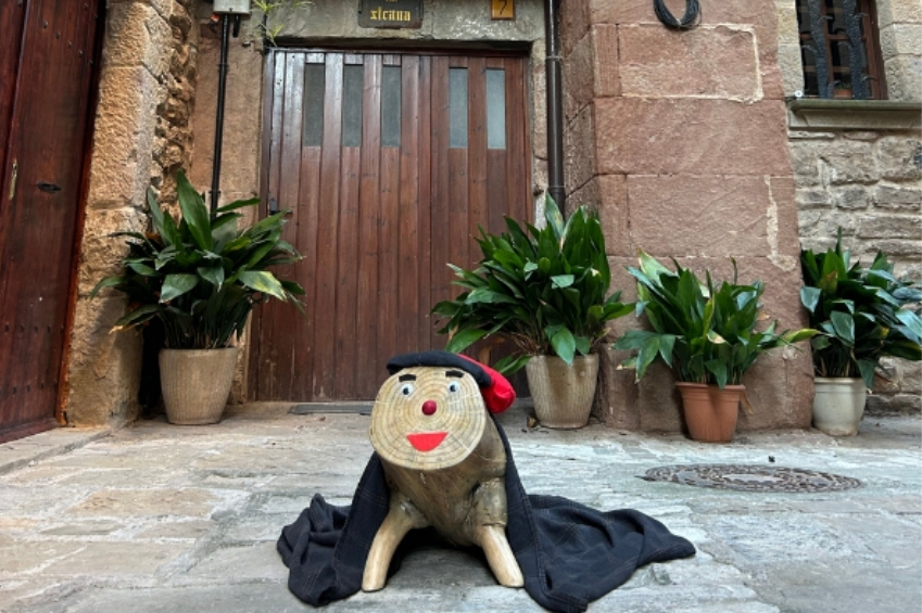 Caçadors de Tions a Súria: una aventura màgica per crear el teu propi Tió (Cacadors De Tions A Suria Una Aventura Magica Per Crear El Teu Propi Tio)