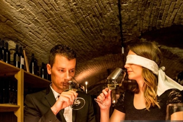 Tast a cegues amb maridatge Km0 a Cava Rovellats (Tast A Cegues Amb Maridatge Km0 A Cava Rovellats 1)