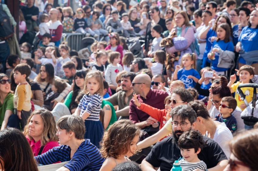 The Public Festival in the Park of the North Station in Barcelona (Festa De La Publica 26)
