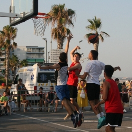3x3 Basketball tournament at La Pineda Beach