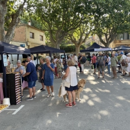 Mercado del melocotón de Ordal en Subirats