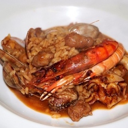 Les copains et la cuisine du riz