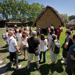 Visita al Parque Neolítico de la Draga de Banyoles