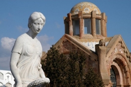 Un passeig per la ciutat de l'eternitat a Canet de Mar