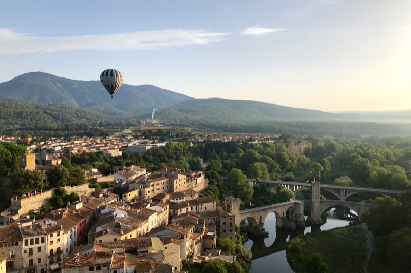 Vol de Coloms (Besalu)