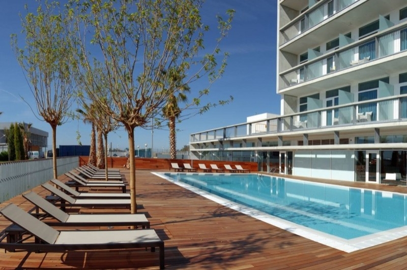Atenea Port Barcelona Mataró (Atenea Port Barcelona Mataro Piscina)