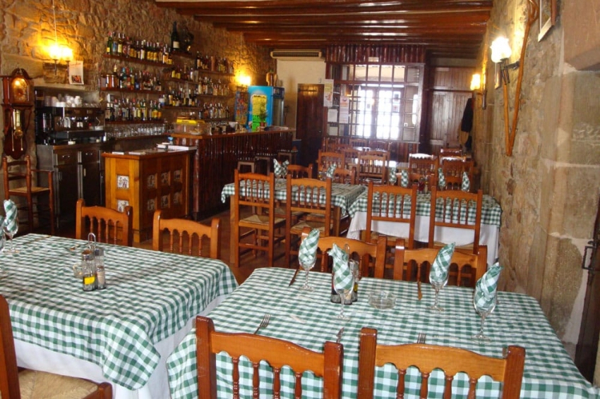 Hostal de Pinós (Hostal Pinos)