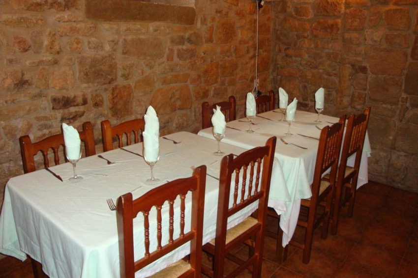 Hostal de Pinós (Hostal Pinos)