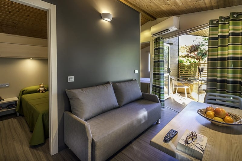 Càmping Stel (Interior Bungalow Sofa Llit)