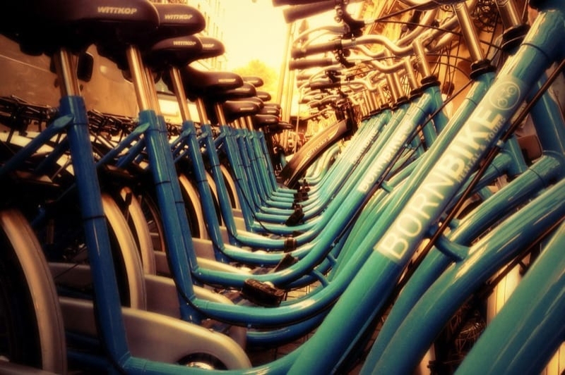 Born Bike Tours Barcelona rutes culturals (Bicicletes)