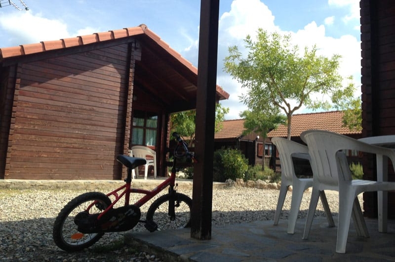 Càmping Prades Park (Pati Exterior Bungalow)