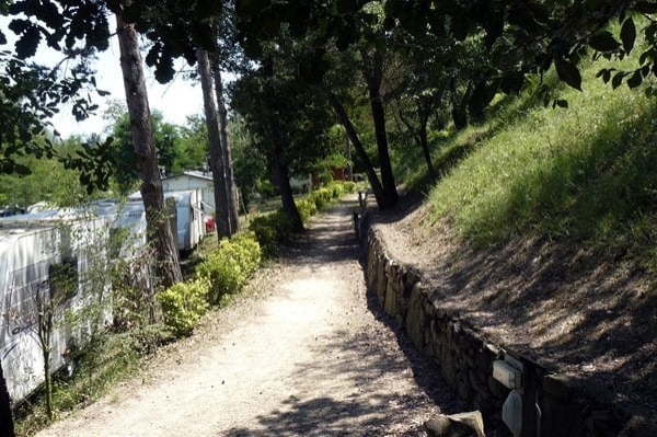 Càmping Besalú (Cami)