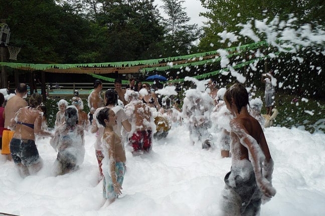 Càmping Besalú (Escuma)