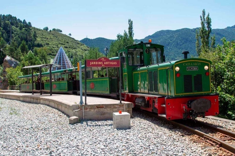 Jardins Artigas (Tren Jardins)