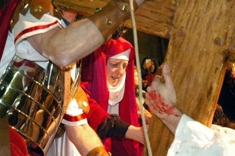 Associació del Via Crucis Vivent (Passacarrers)