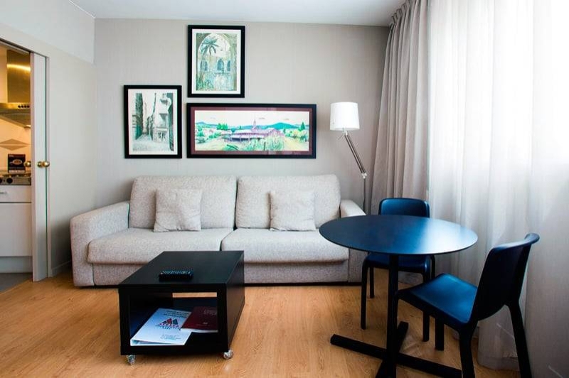 Aparhotel Atenea Barcelona (Sofa Menjador)