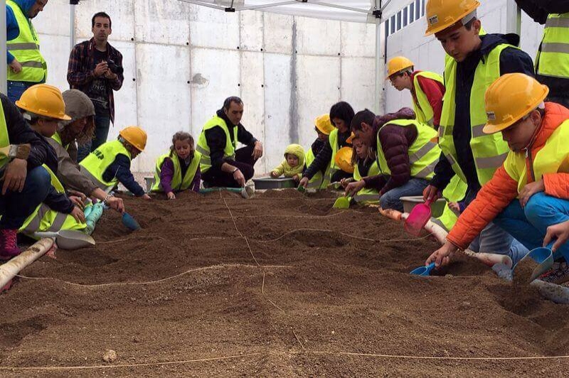 Paleoturisme a Hostalets de Pierola (Taller Excavacio Paleontologica)