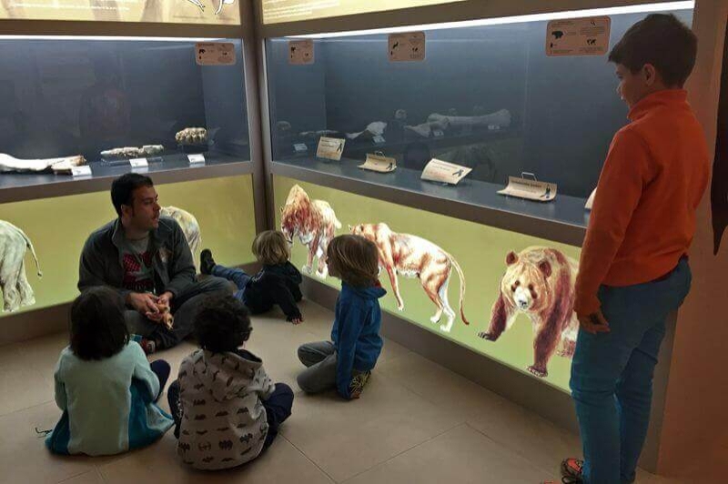 Paleoturisme a Hostalets de Pierola (Exposicio)