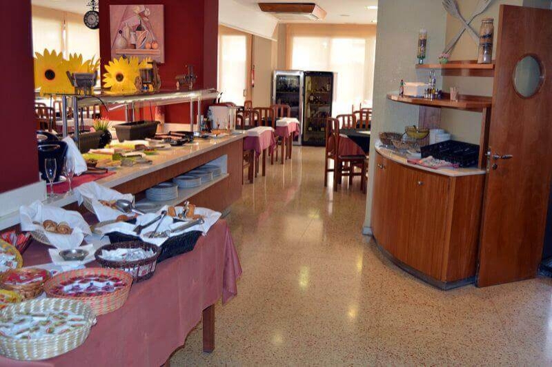 Hotel Acacias (Restaurant)