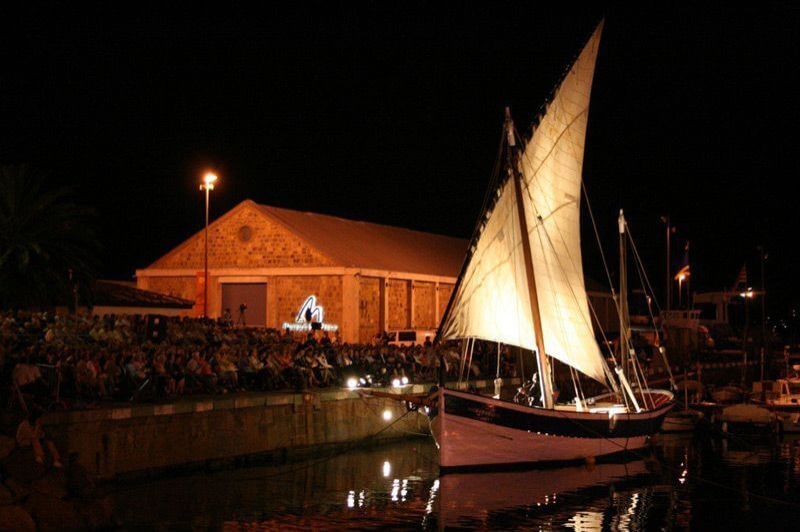 Museu de la Pesca (Vista General Nit)