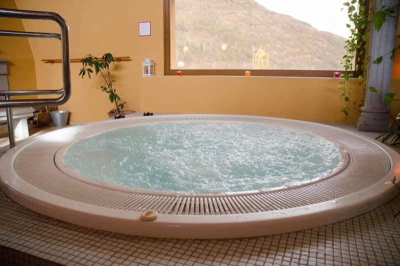 Termas Baronía de Les (Jacuzzi)
