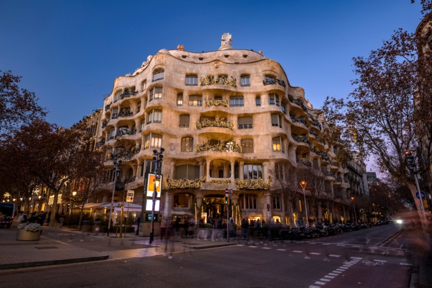 La Pedrera (Casa Mila La Pedrera Barcelona Antoni Gaudi)