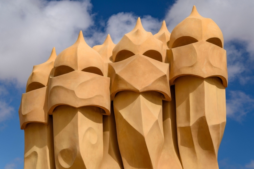 La Pedrera (Casa Mila La Pedrera Barcelona Antoni Gaudi)
