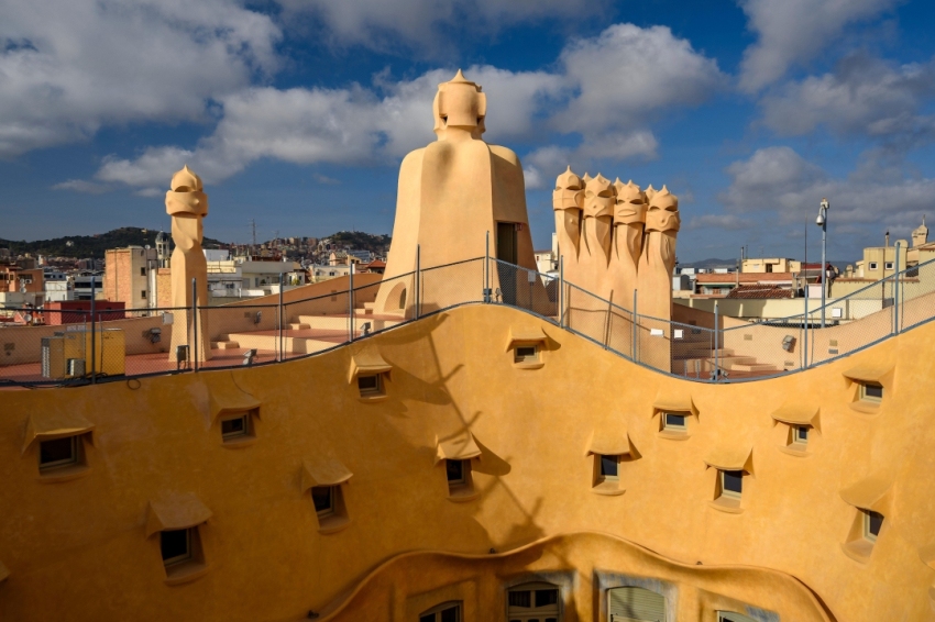 La Pedrera (Casa Mila La Pedrera Barcelona Antoni Gaudi)