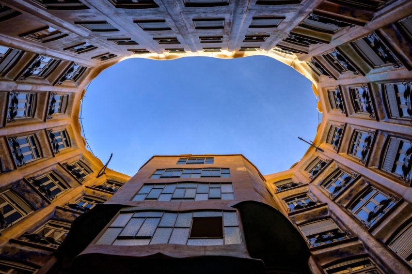 La Pedrera (Casa Mila La Pedrera Barcelona Antoni Gaudi)