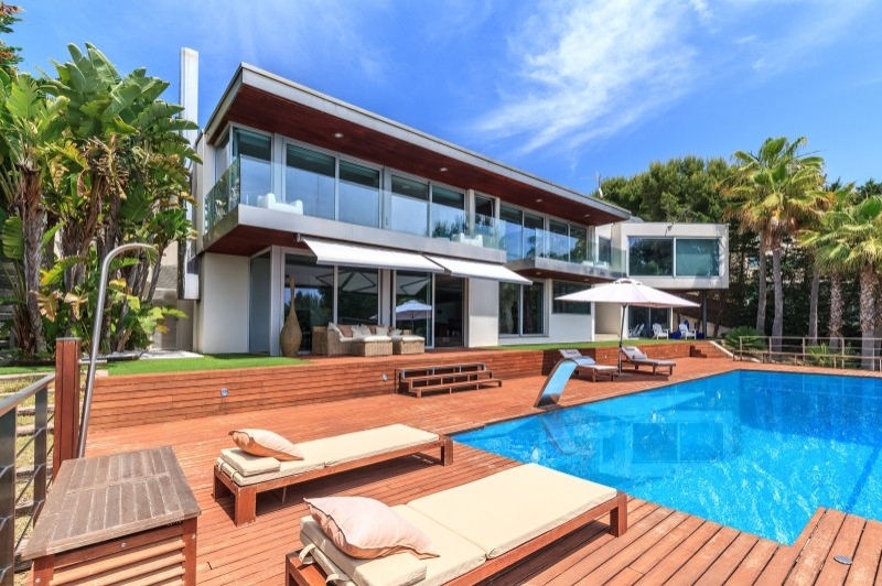 Universal Holiday Centre (Villa Chillida Lloguer De Luxe A Tamarit 01)