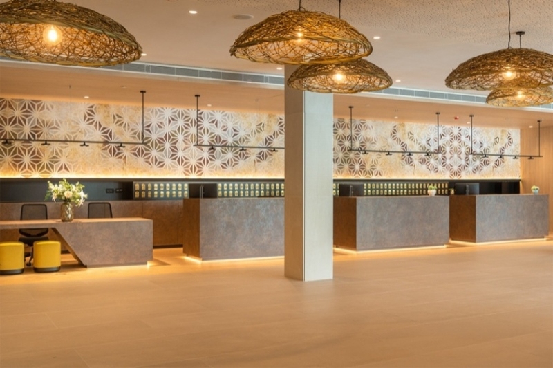 LAzure Hotel (3 Hotel Azure Recepcio)