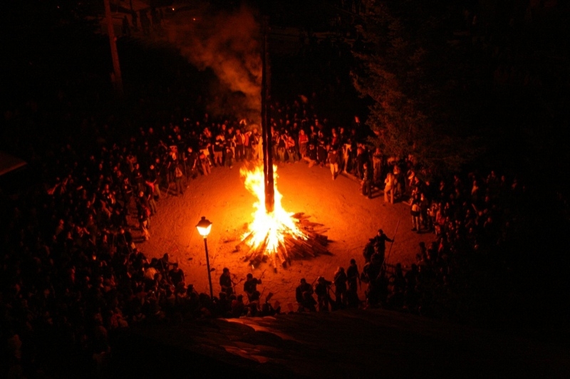 Turisme al Pallars Sobirà (Ball De Placa Al Voltant De La Falla Gran)