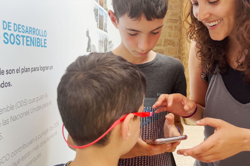 Gymkana Digital Turística (Familia Utilitzant App.)