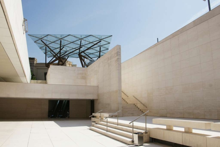 CaixaForum, Fundació La Caixa (Caixaforum Fundacio La Caixa)