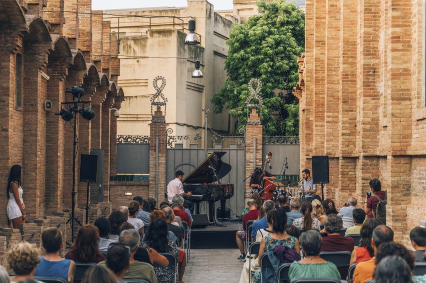 CaixaForum, Fundació La Caixa (Caixaforum Fundacio La Caixa)