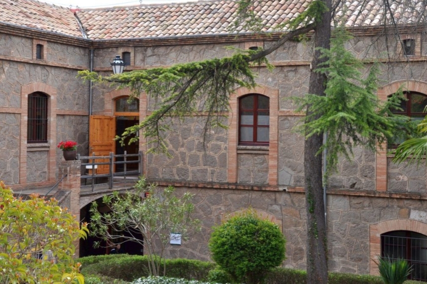 Alberg Cal Pons, Fundesplai (Alberg Cal Pons Fundesplai)