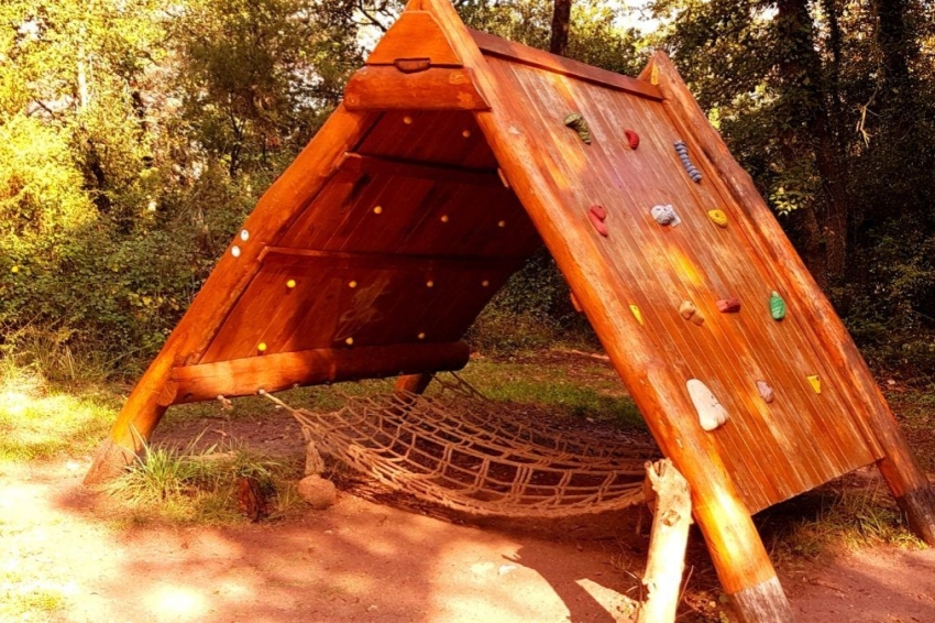 Casa de colònies Can Mateu, Fundesplai (Casa De Colonies Can Mateu Fundesplai)