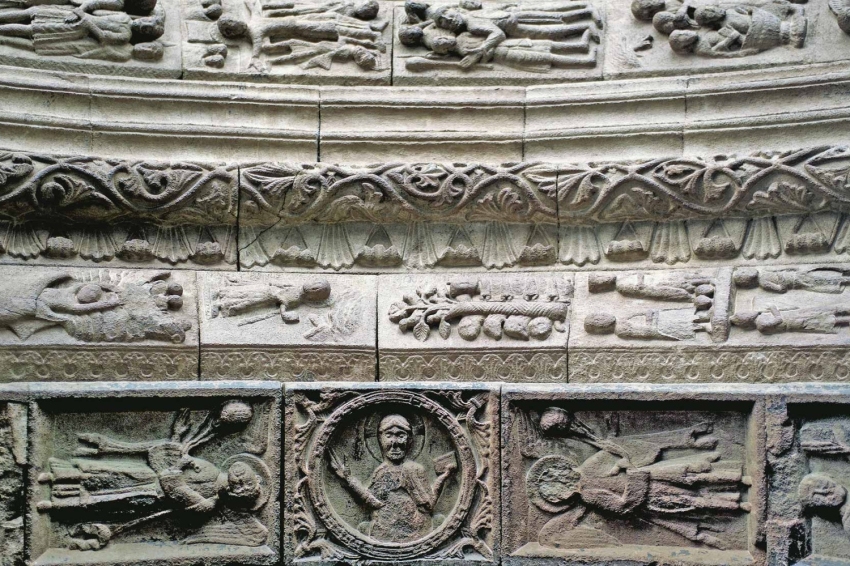 Terra de Comtes i Abats a Ripoll (Crist Imberbe Monestir De Ripoll)