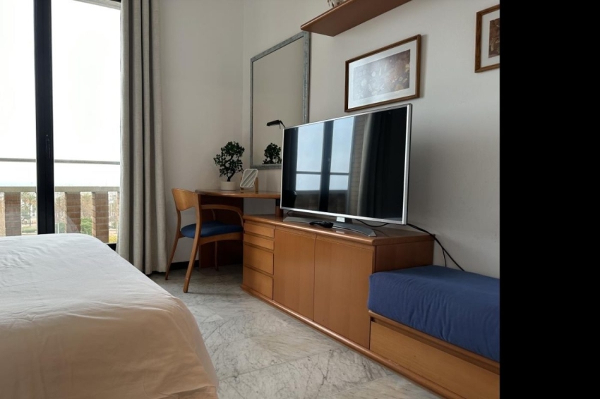 Lets Holidays Barcelona (Let S Holidays Barcelona)